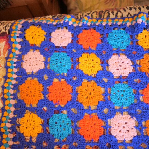 vtg Blue Orange Crochet Granny Square Flower Afghan Throw Boho Hippie 57" x 81" - Picture 6 of 9